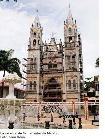 La catedral de Santa Isabel de Malabo (Foto: Sam Dean)