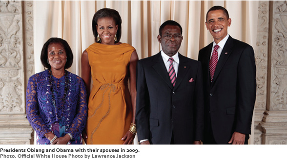 Presidents Obiang and Obama with their spouses in 2009. Photo: Official White House Photo by Lawrence Jackson